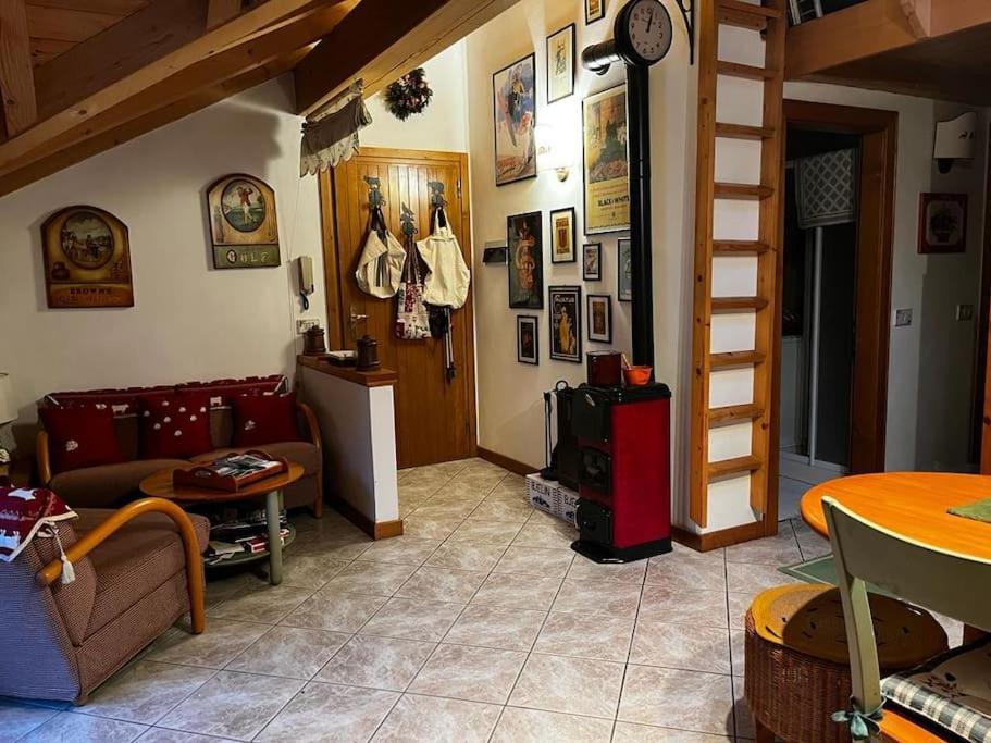 スピアッツォ"Fresia" Chalet Turistico A Fistoアパートメント エクステリア 写真